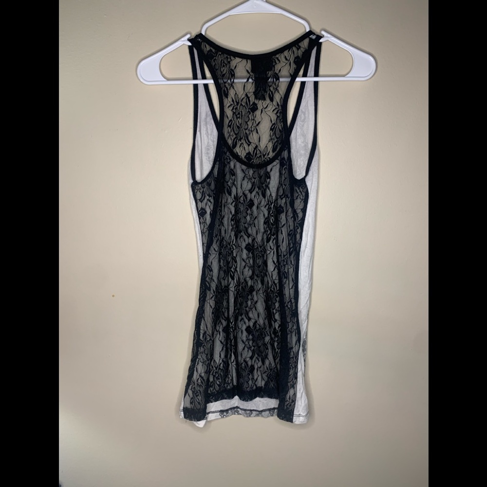 Womens Daytrip tank top
Size small
Lace back
